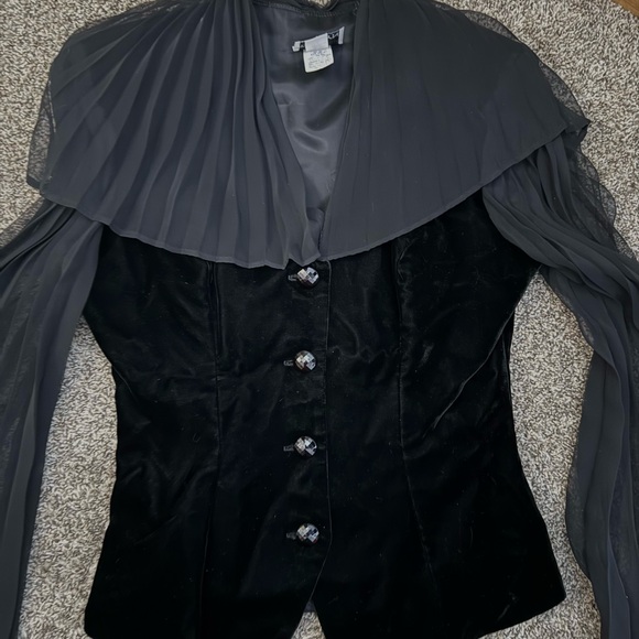 Elegant Black Sheer Sleeve Top - Picture 5 of 9